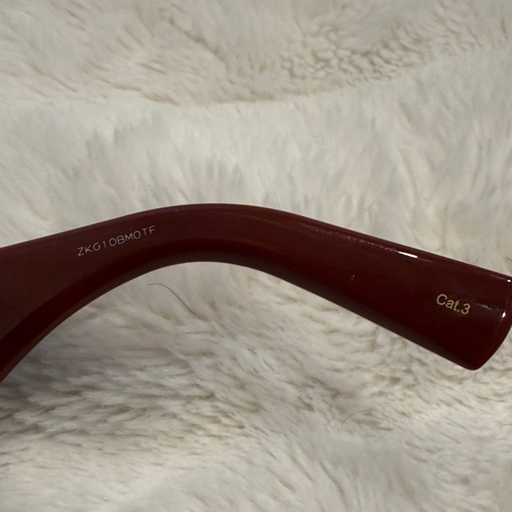 NEW Gucci Cat Eye Sunglasses - Picture 8 of 9